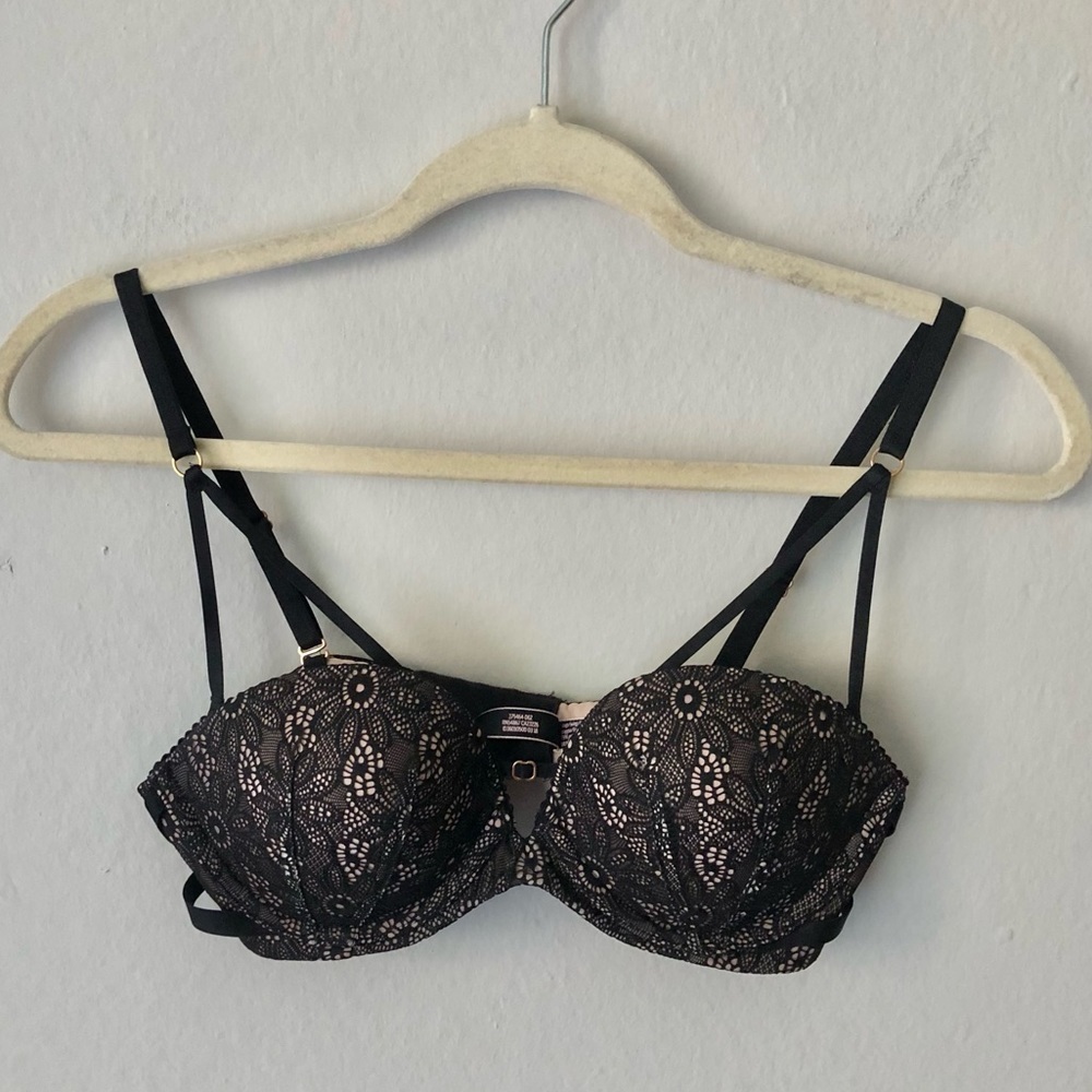 Victorias Secret Lace Convertible Bra in Black Size 32b